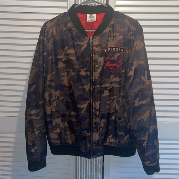 DC Comics Men's Superman Olive Camouflage Polyester Bomber Jacket size M - Picture 3 of 7